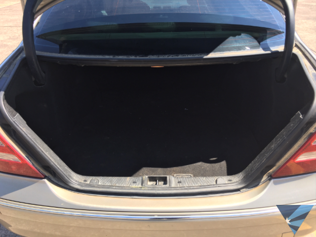 2007 Mercedes trunk view